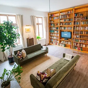 https://theleaf-design-apartment-cafe.bestleipzighotels.com